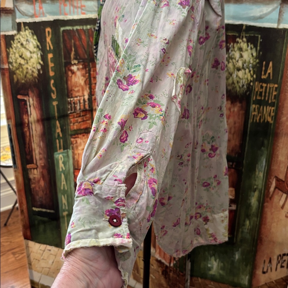 Magnolia Pearl Printed Boyfriend Shirt 1624
Pressed Flower, OS - Picture 6 of 16